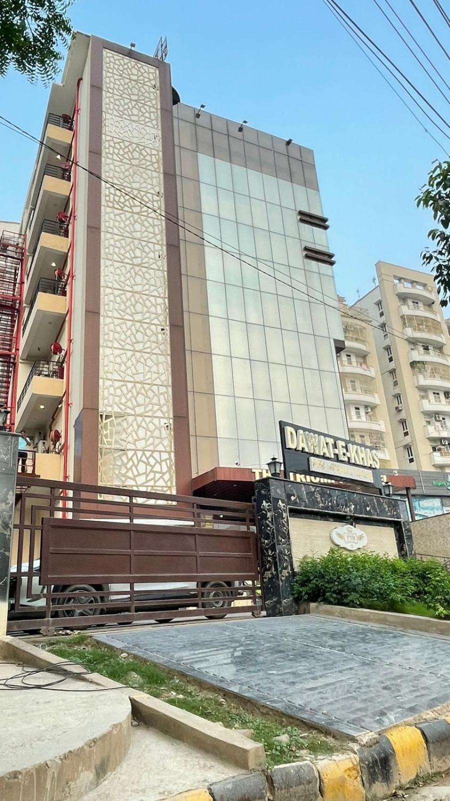 The Triumph Hotel Varanasi Exterior photo